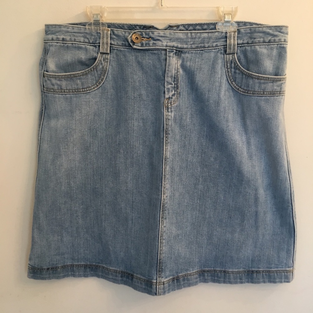GAP short jean skirt